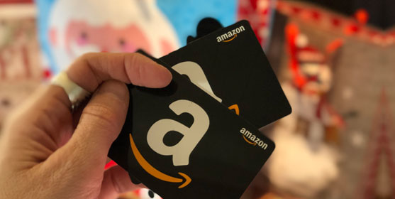 top hacks to elevate your sales and loyalty program with gift cards